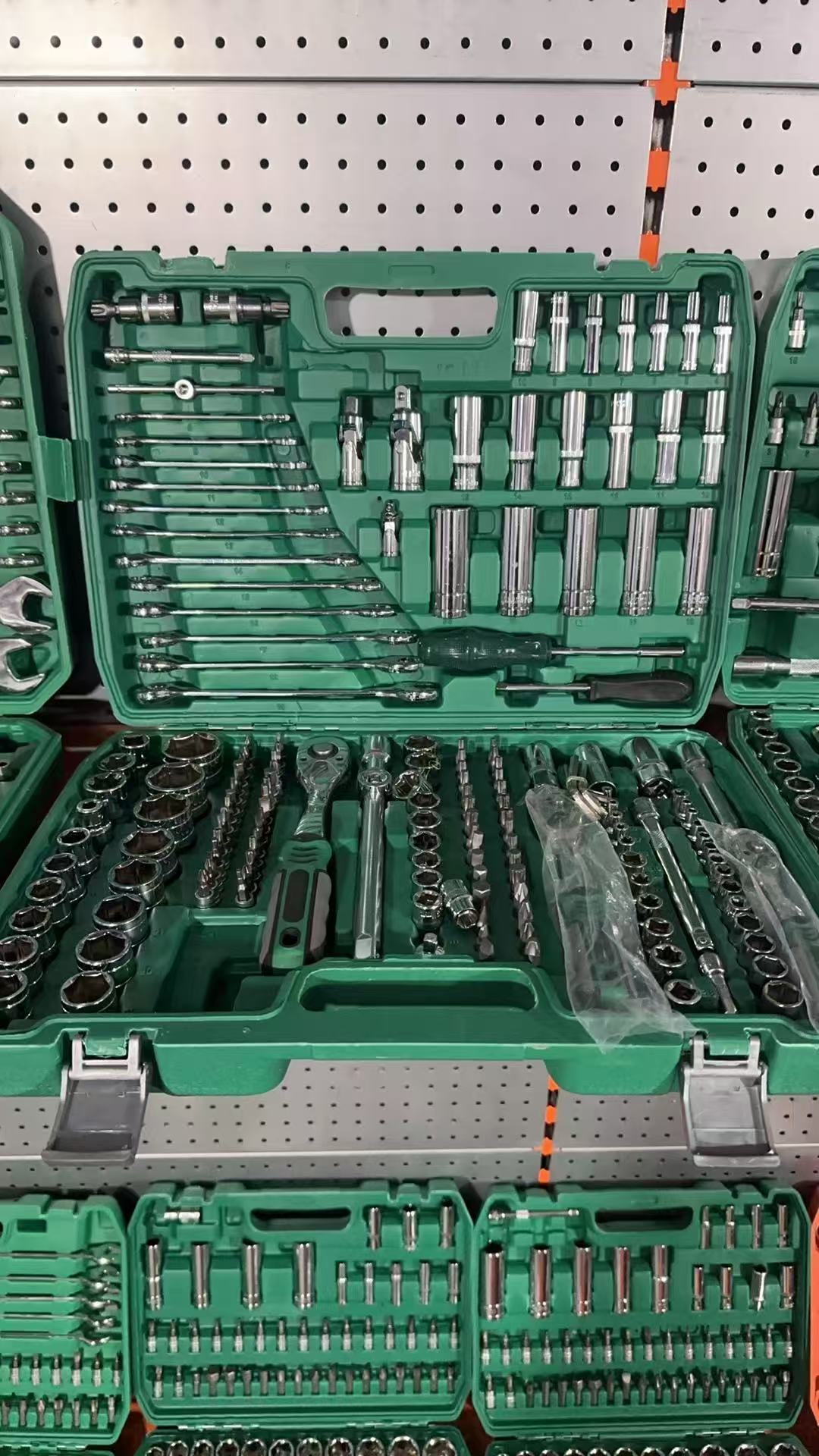 216ピースDIY自動車修理ツールキット、ハンドパワーソース - Power Tools Diy のレビューと価格